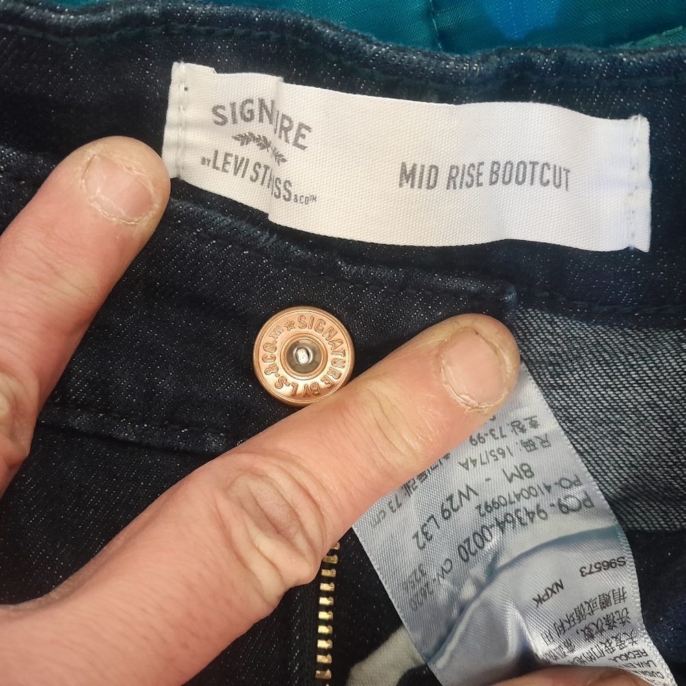 Clothes - Picture 2 of 3